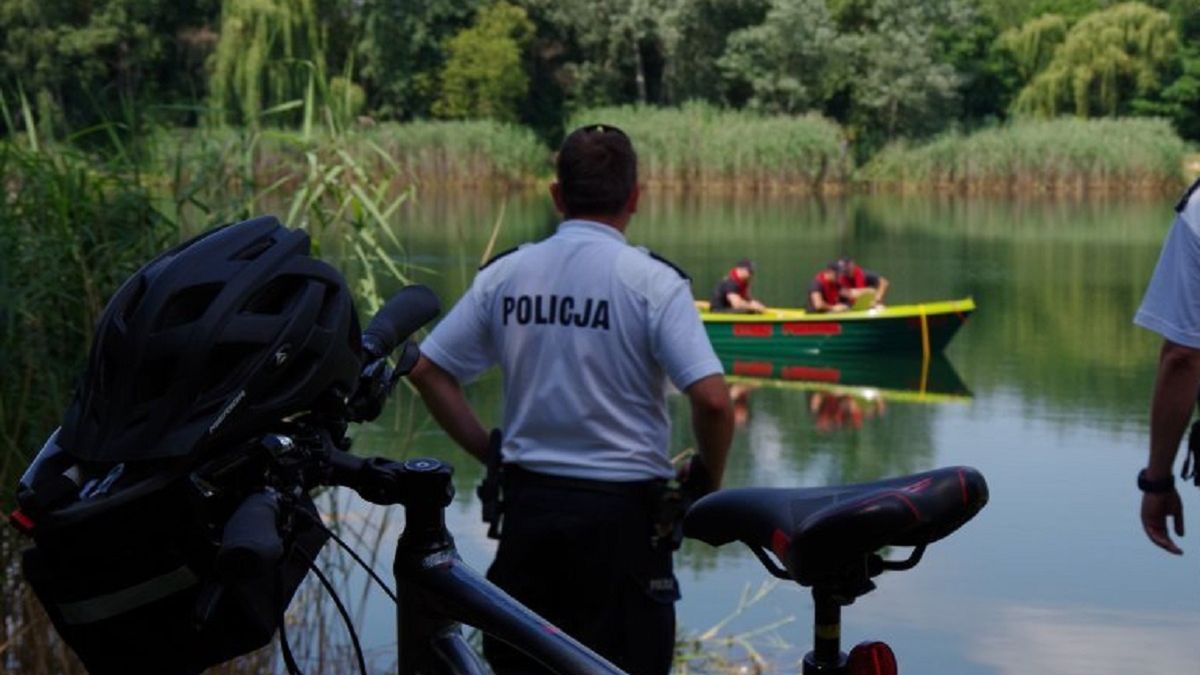 Płetwonurkowie przeszukiwali zbiornik z wodą