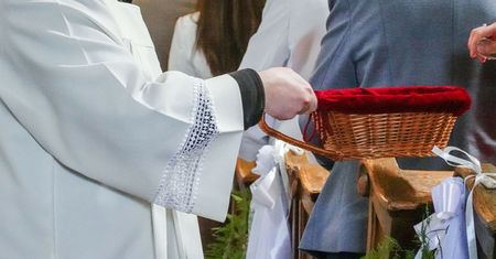 Księża seniorzy żyją w bogactwie? Oto ich emerytury