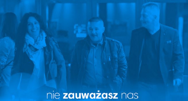 Pacjenci po terapii w wałbrzyskim centrum onkologii w kampanii „Nie zauważasz nas” (wideo)