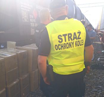 Policja, SOK i KAS przechwyciły pociąg z kontrabandą wartą pół miliona złotych