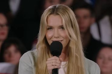 Emilia Wierzbicki na wiecu Karola Nawrockiego