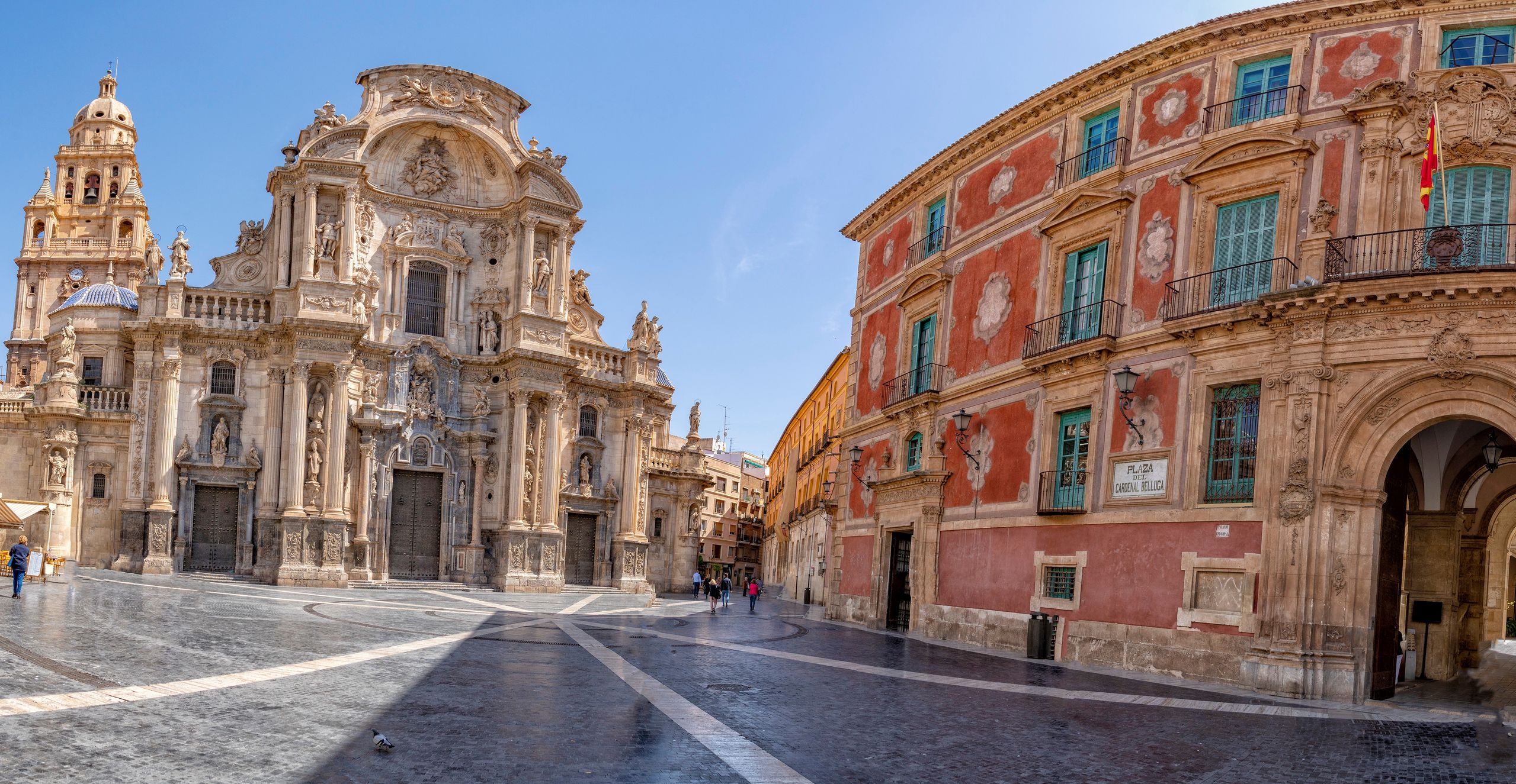 Katedra i przepiękny Pałac Biskupi to atrakcje Murcji.