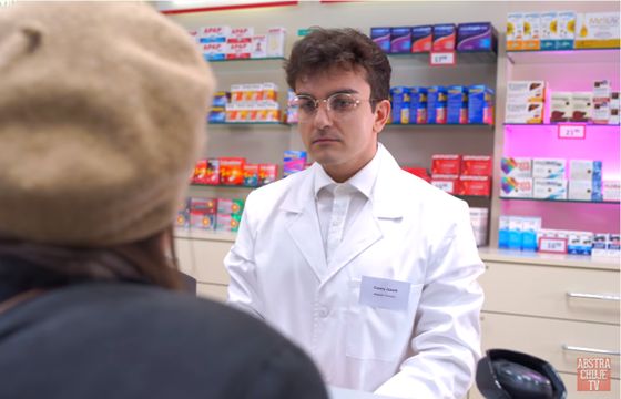 Naczelna Izba Aptekarska chce od Abstrachuje.TV usunięcia filmu parodiującego farmaceutów. "To absurd"