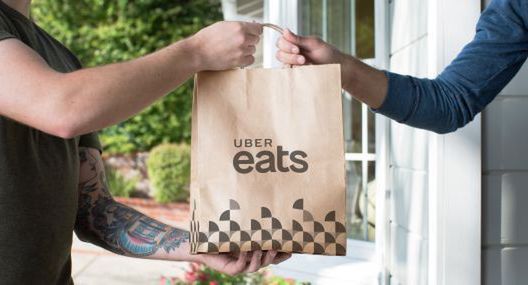 Uber pobrał w Polsce ponad 300 mln prowizji, obie spółki na plusie