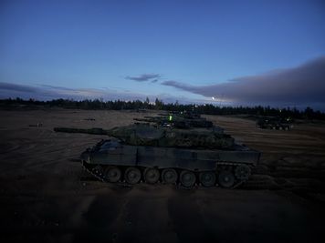 Polskie Leopardy 2A5 na Łotwie. Tworzą pancerną pięść NATO w regionie