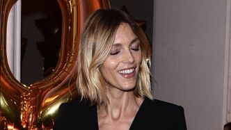 Wyzwolona Anja Rubik pochwaliła się zdjęciem topless. Instagram USUNĄŁ jej post... (FOTO)