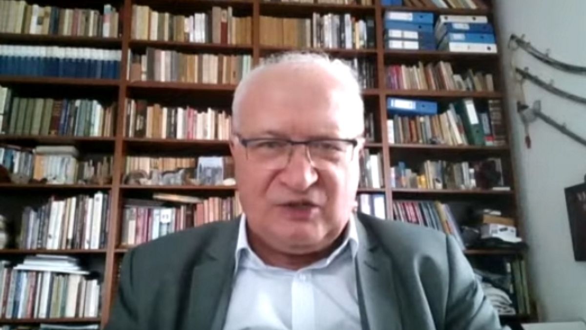 Prof. Krzysztof Simon twierdzi, że gdyby Polacy przestrzegali wszystkich obostrzeń, byłoby mniej zakażeń. 