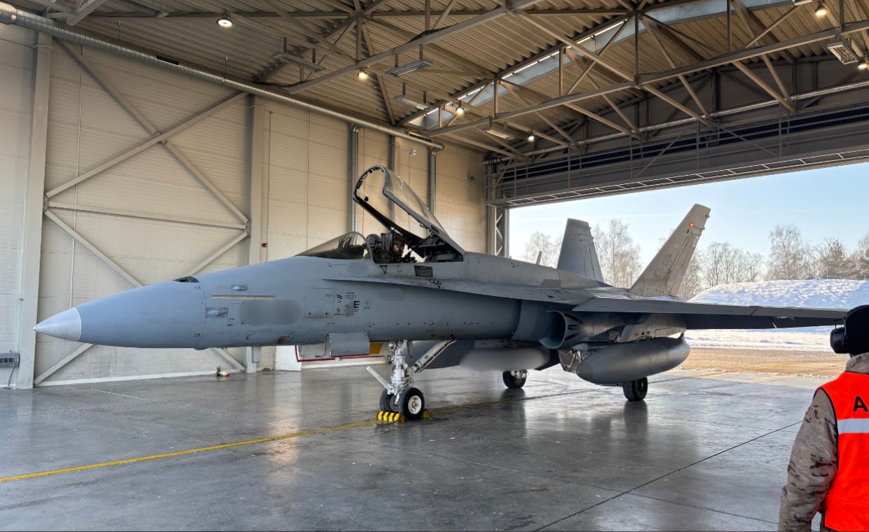 Przygotowania do startu EF-18