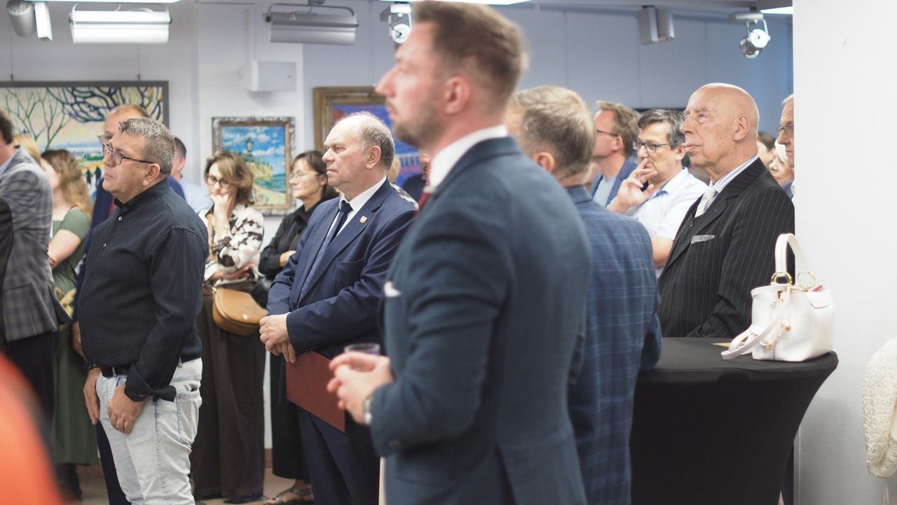 Wągrowiec. "Igrając ze słońcem". Wernisaż wystawy prac Jerzego Springera