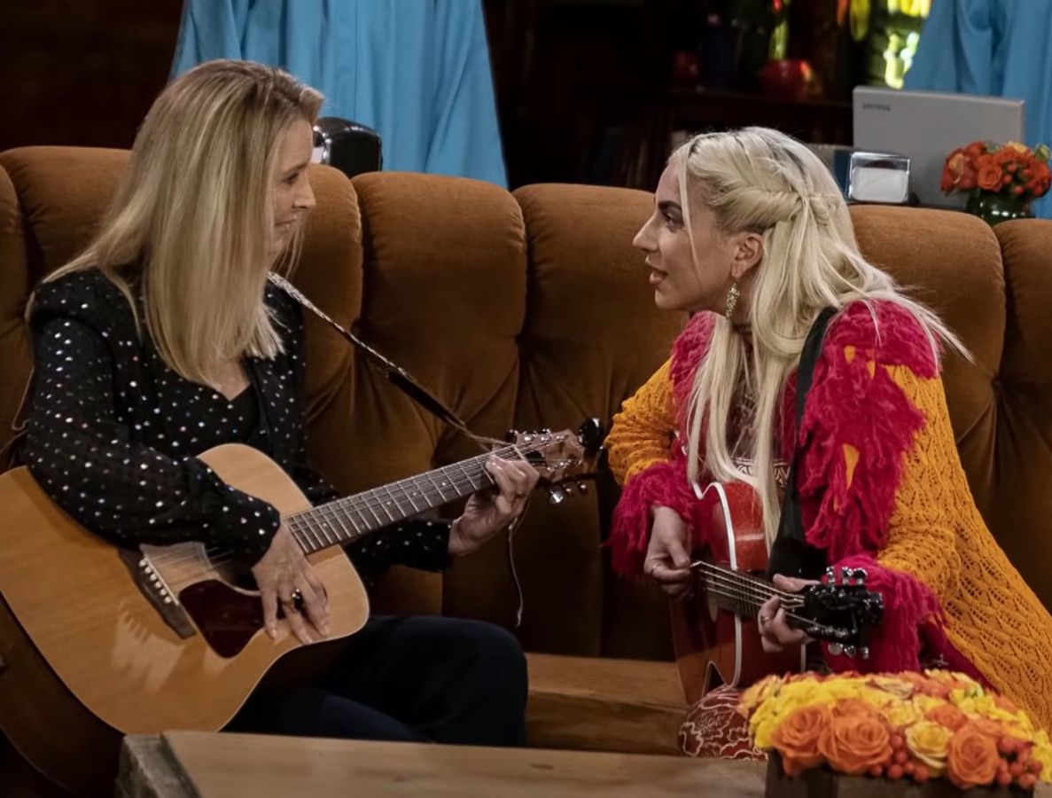 Lisa Kudrow i Lady Gaga podczas "Friends: The Reunion"