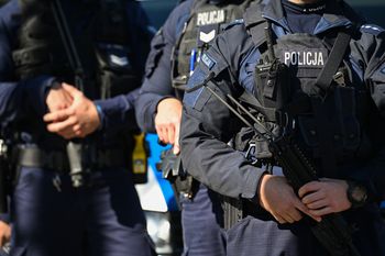 Miał postrzelić policjantów. Jest decyzja w sprawie 48-latka