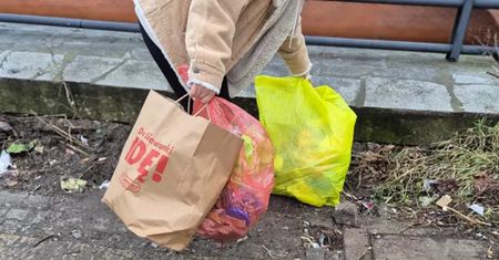 24-latka podrzuciła śmieci pod dom sąsiadów. Oto jak się tłumaczyła