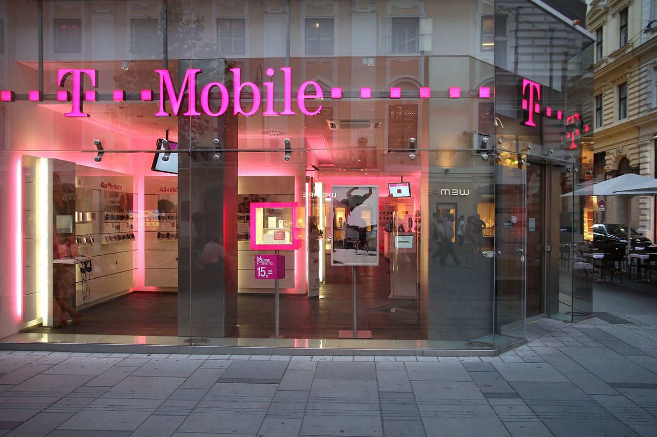 T-Mobile; sklep; punkt handlowy; salon; telekom