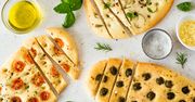 Konkurencja dla pizzy. Focaccia ze szparagami i pomidorkami