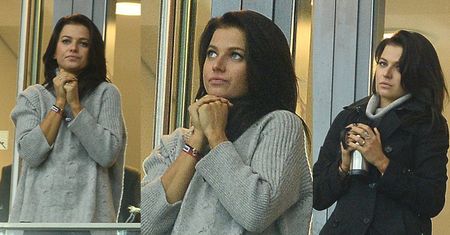 Lewandowska "modli się" o gola Roberta (ZDJĘCIA)