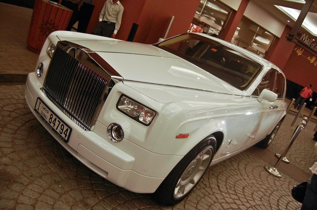 Czym się jeździ w Zjednoczonych Emiratach Arabskich? [galeria] 71