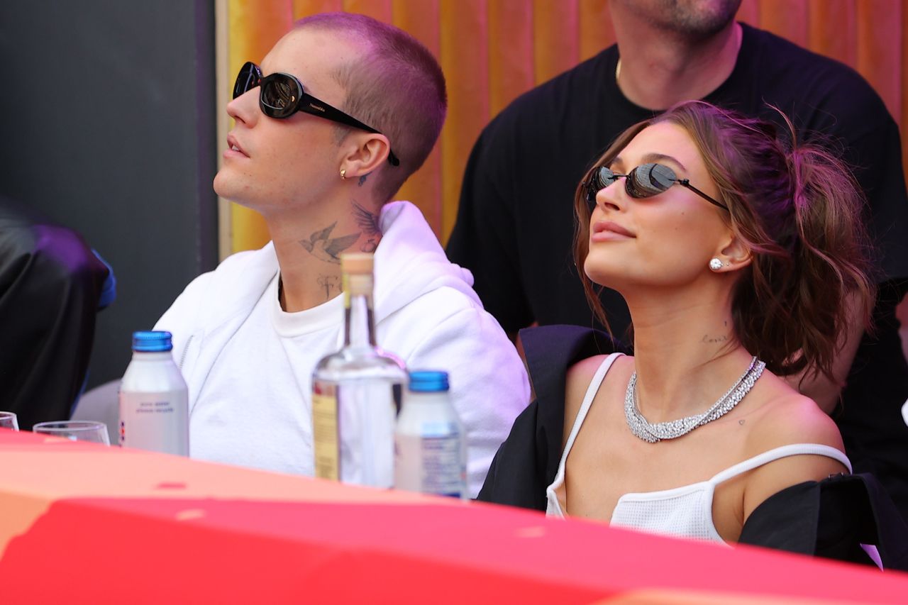 INGLEWOOD, CALIFORNIA - FEBRUARY 13: Singer Justin Bieber and Hailey Bieber attend Super Bowl LVI between the Los Angeles Rams and the Cincinnati Bengals at SoFi Stadium on February 13, 2022 in Inglewood, California. (Photo by Kevin C. Cox/Getty Images)