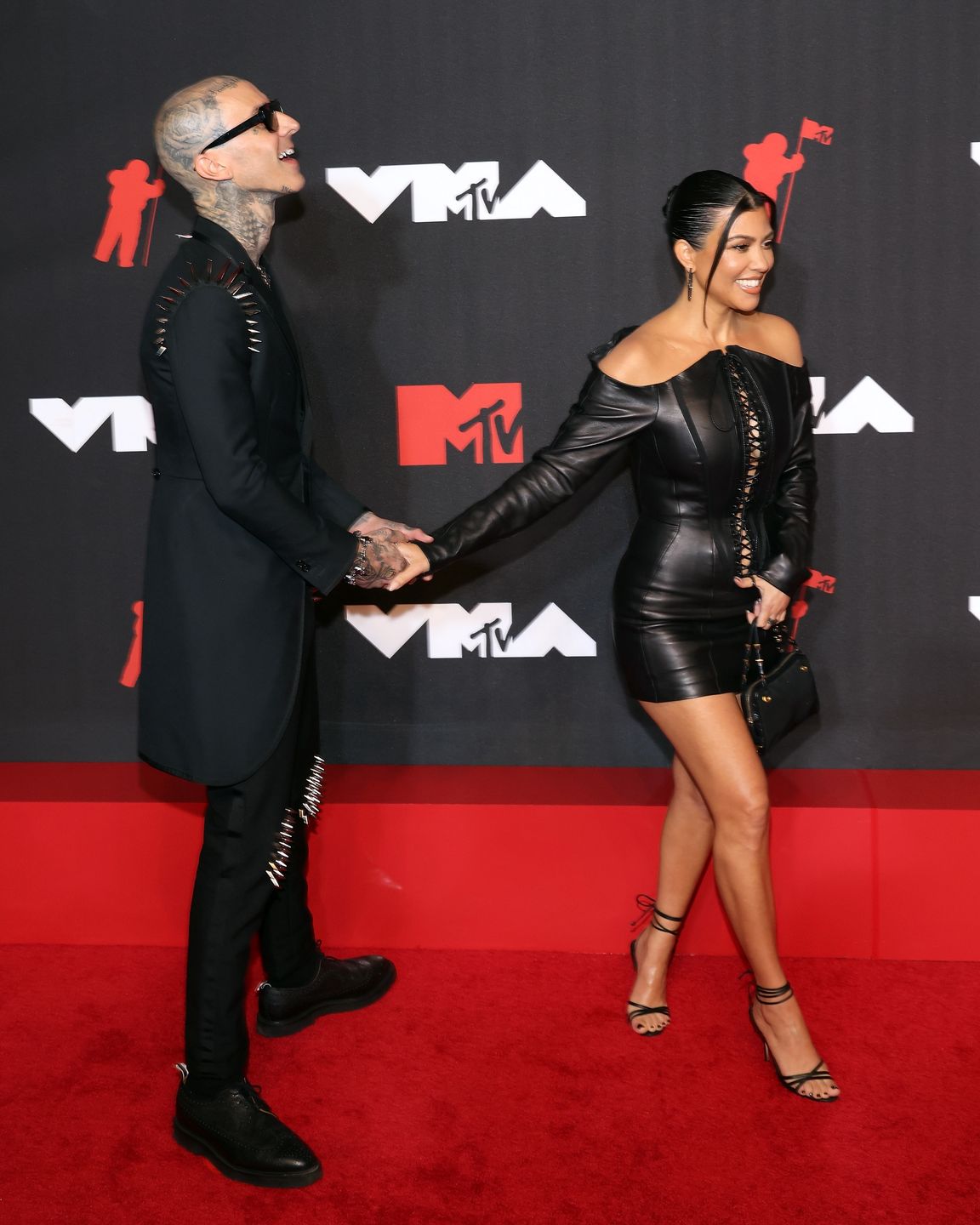 Kourtney Kardashian i Travis Barker na MTV VMA