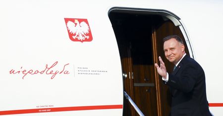 Włos jeży się na głowie. Ujawnili, co działo podczas lotu prezydenta Dudy
