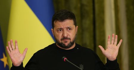 "Tracimy ludzi". Pierwsze takie słowa Zełenskiego o wojnie