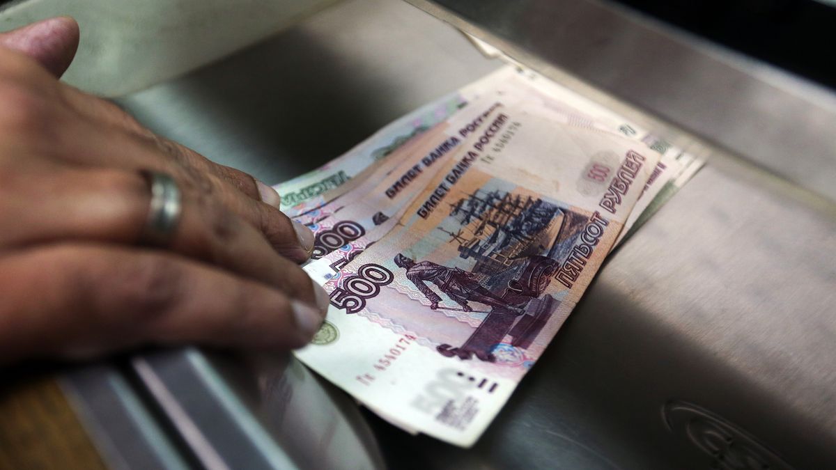 Rubel stanie się "wewnętrzną walutą" Rosji 