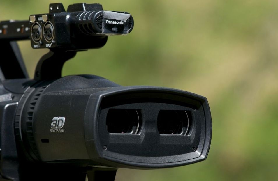Kompakt Panasonic Lumix 3D z dwoma obiektywami 1