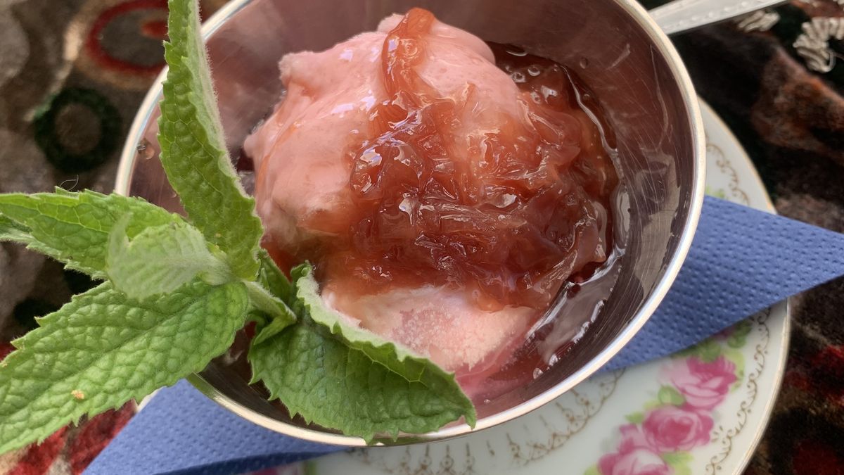 Lody różane w cukierni "U Dziwisza" w Kazimierzu