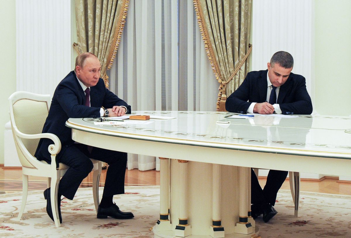 We wtorek w Moskwie premier Viktor Orbán spotkał się z Władimirem Putinem. W czasie największego od lat kryzysu bezpieczeństwa w Europie Wschodniej nie doszło do podpisania węgiersko-rosyjskich umów gospodarczych 