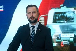 Szef MON: Macierewicz atakuje bezpieczeństwo Polski