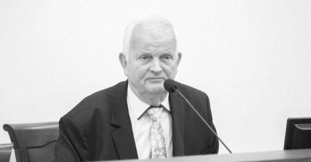 Zasłabł na sesji rady miasta. Nie żyje Jan Pszczoła