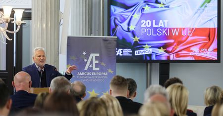 20 lat Polski w UE. Jak oceniają je Polacy?