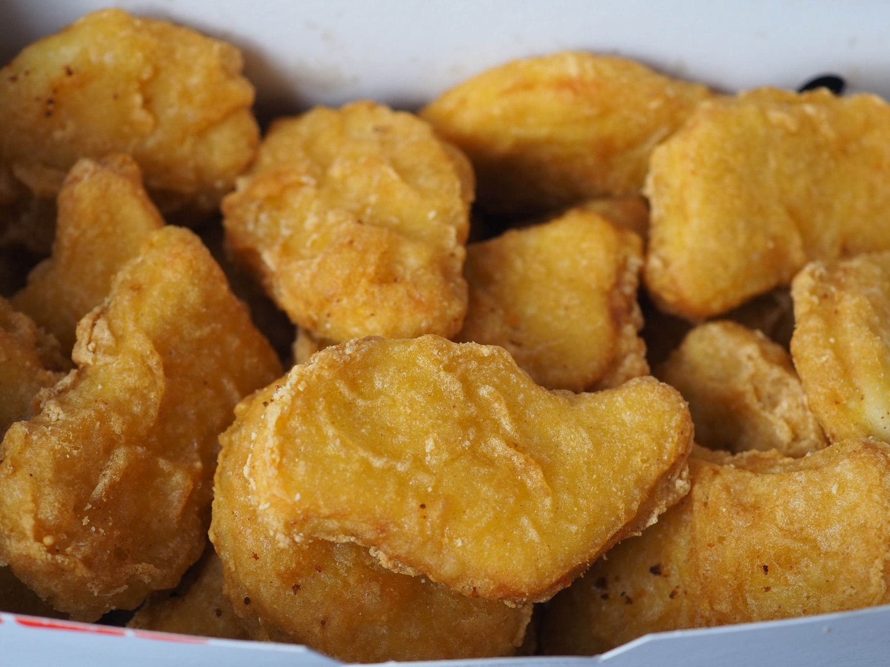 Jeden z najgorszych gotowców. W składzie zmielone chrząstki i tłuszcz