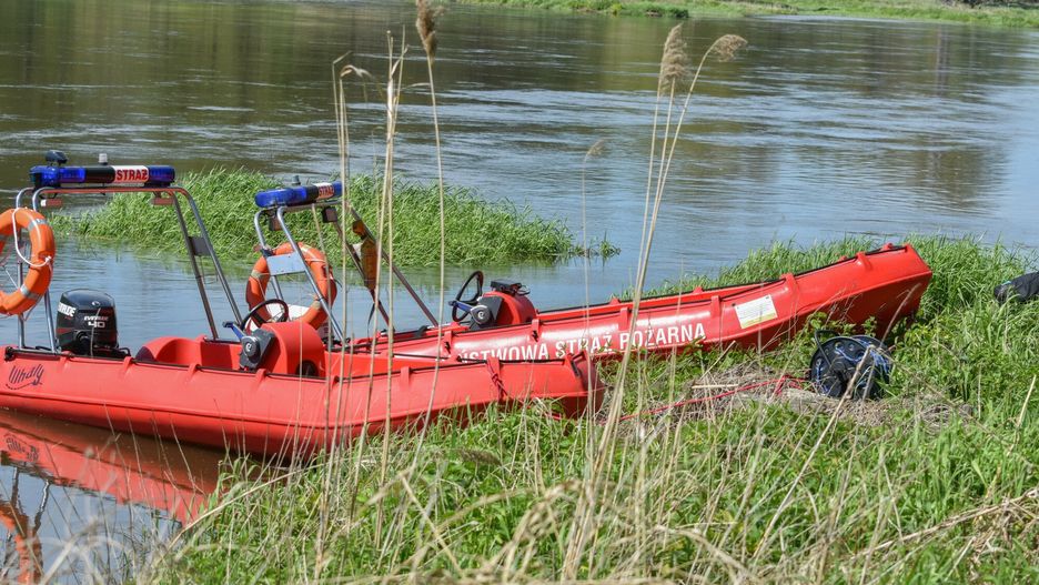 Oława. 15-latek wpadł do Odry, trwa akcja ratunkowa (zdjęcie ilustracyjne) 