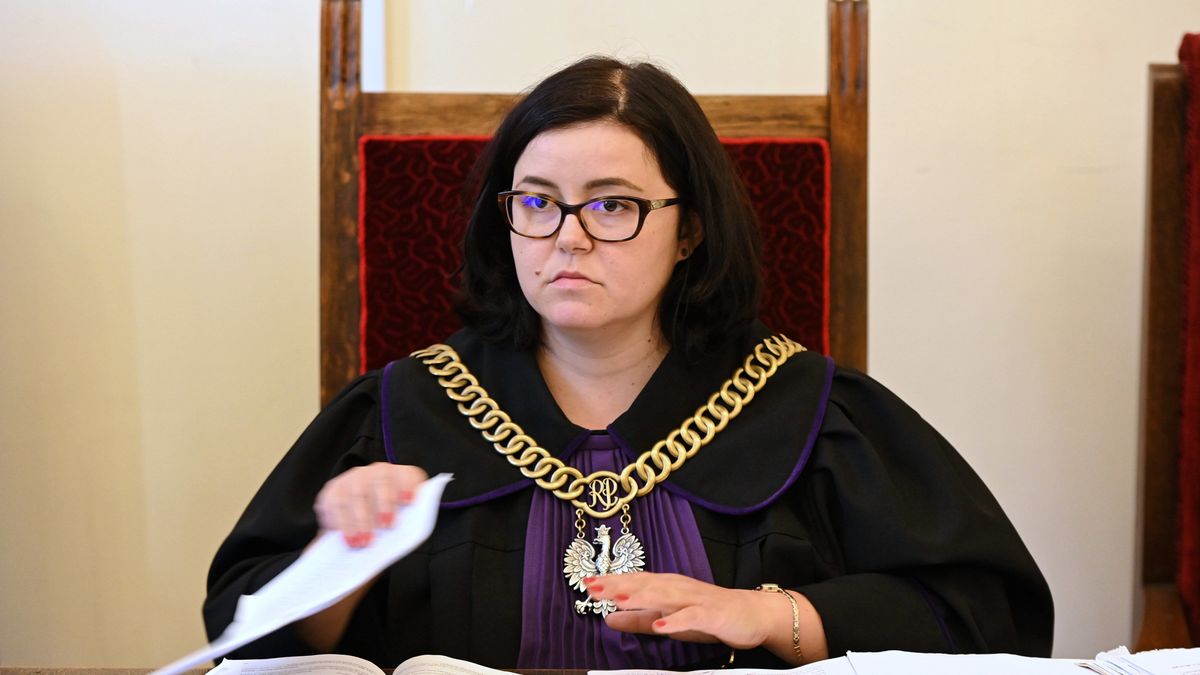 Aleksandra Siniecka-Kotula
Jan Dzban
Aleksandra Siniecka Kotula, Aleksandra Siniecka-Kotula, Marek W., pedofil, pedofilia, proces, rozprawa, sąd, sędzia