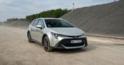 Test: Toyota Corolla Trek – hybrydowe kombi na szczudłach, które kupisz z kalkulatorem