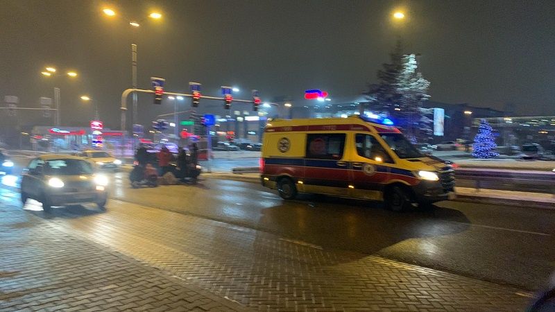 Potrącenie kobiety na pasach na al. Spółdzielczości Pracy