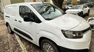 Szczecin: Poszedł z dziewczyną do jubilera i ukradł biżuterię