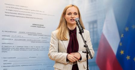Dom na męża i 725 tysięcy dochodu. Najpierw milczenie, później nerwowe tłumaczenia minister zdrowia