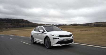 Elektryczne 4x4: nowa era kontroli w modelach Enyaq i Elroq