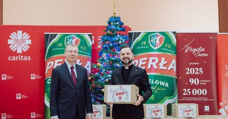 450 paczek trafi do potrzebujących. Świąteczna współpraca Caritas i Perły