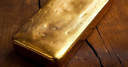 Cena złota przekroczyła kolejną granicę. Wojna handlowa winduję cenę kruszcu