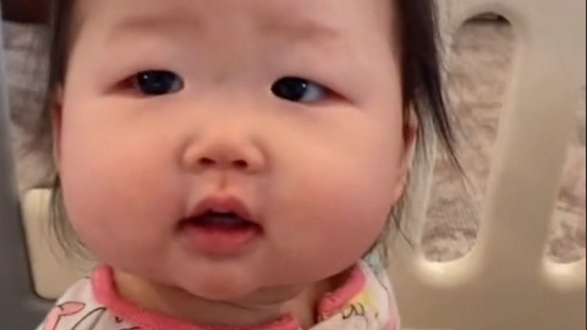 10-miesięczna Lily z Korei