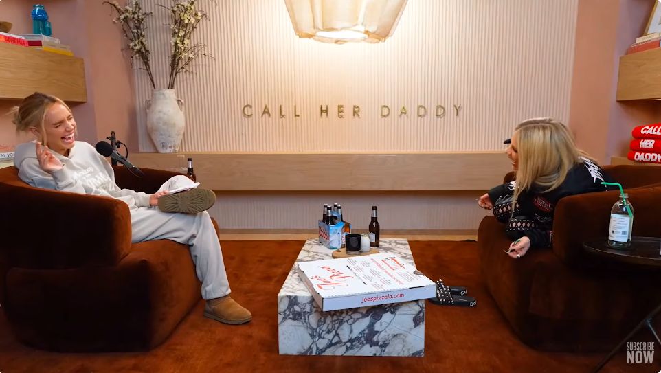 Avril Lavigne podczas wywiadu w podcaście Call Her Daddy