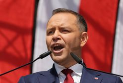 Robił to już wcześniej. Jest nowe wideo z Nawrockim