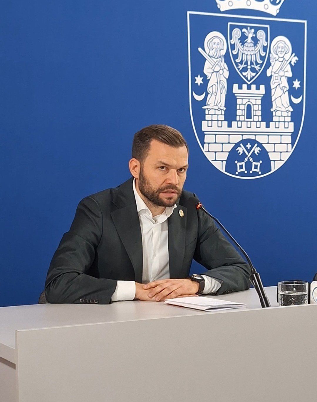 Poznań: Będą nowe miejsca schronienia. Wiemy, gdzie powstaną. "Trzeba korzystać z tego, co już mamy"