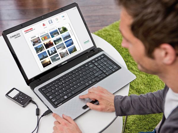 Ofensywa Toshiby - 10 nowych laptopów Satellite z serii L700 4