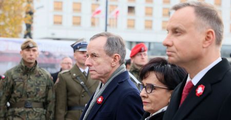 Ekstra nagrody dla urzędników. Wypłaciły je kancelarie Sejmu, Senatu i prezydenta