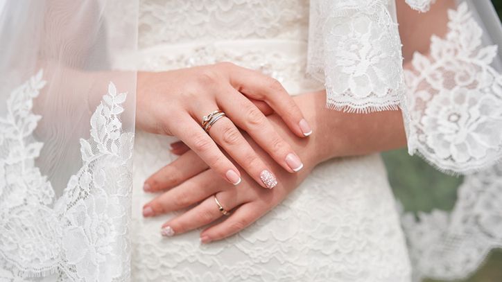 Najmodniejsze paznokcie ślubne. Jaki manicure ślubny wybrać? 1