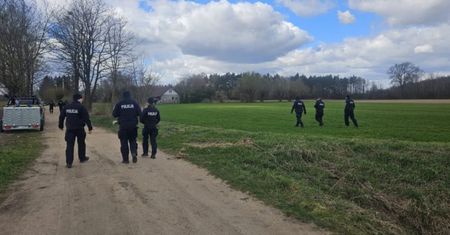 Makabryczne odkrycie. Znaleziono zwłoki pod Ciechanowem. To zaginiony?