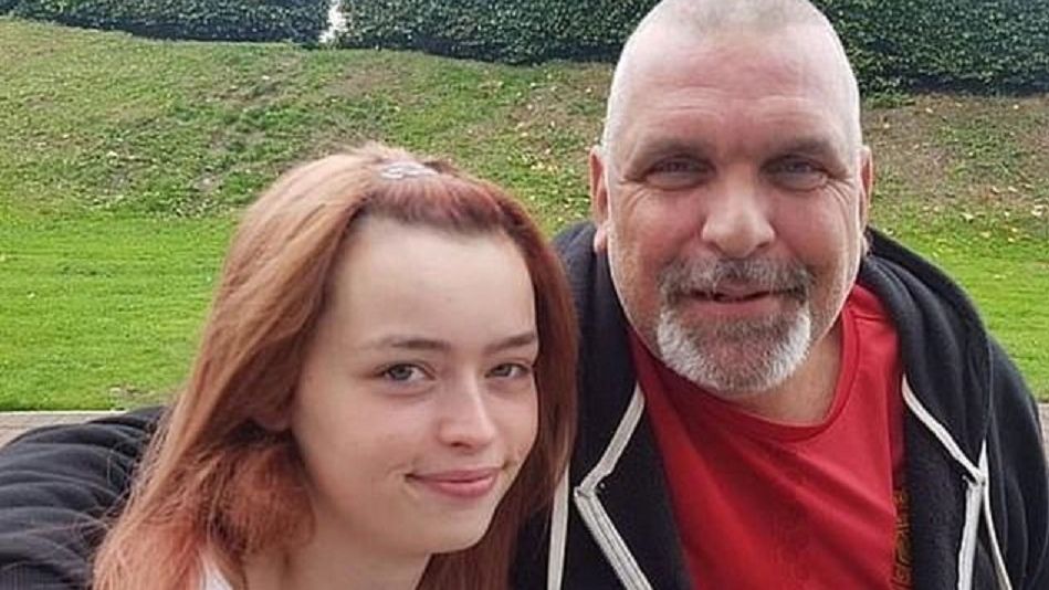 Mąż porzucił ją dla młodszej o 28 lat, 16-letniej niani